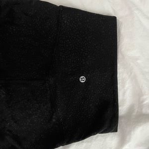 Black lululemon geometric aligns